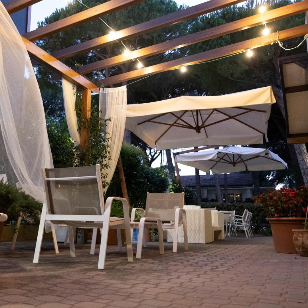 Hotel Orsa Maggiore Мілано-Маріттіма Екстер'єр фото